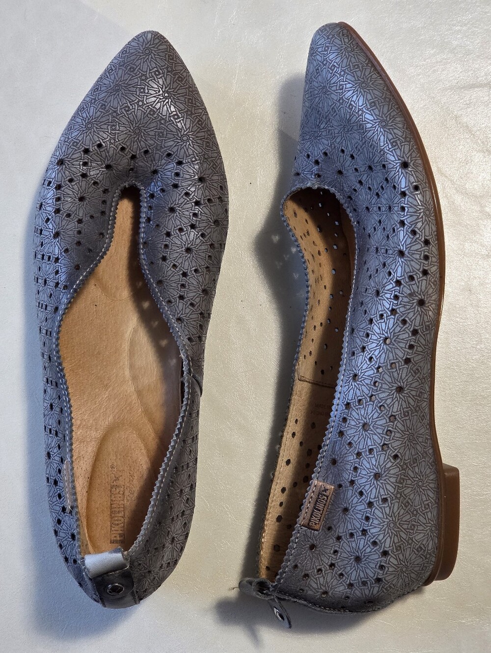 Pikolinos Metallic Slate Blue Laser Cut Leather Pointed Toe Flats Sz 41(10-10.5)